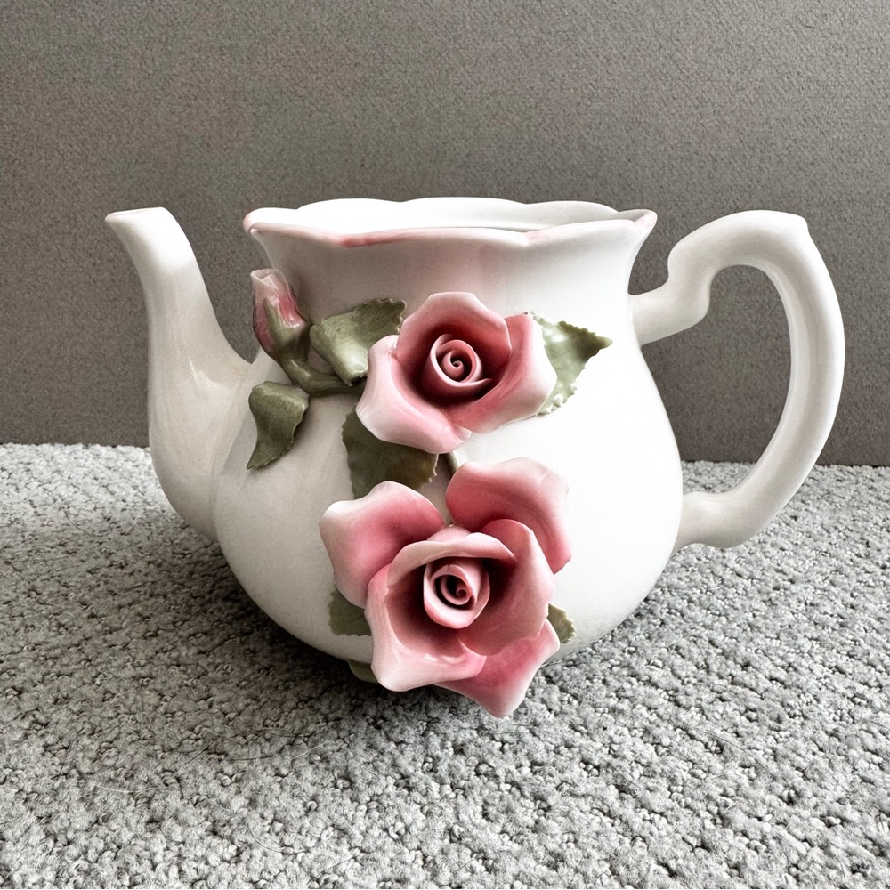 Y2K teapot w/ roses, cream / pink / green, NO LID